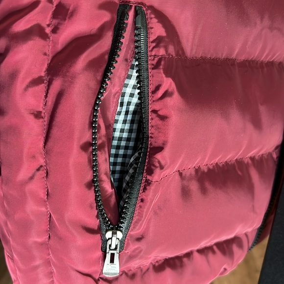 Sleeveless Vest | Large (feels like a Medium) | Unisex | Maroon - Picture 7 of 12